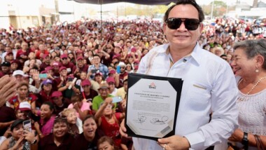 Huacho Díaz, primer gobernador de la izquierda electo en Yucatán