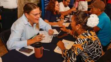 Escucha demandas ciudadanas