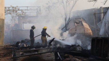 Incendio en el fraccionamiento Bicentenario deja millonarias pérdidas económicas
