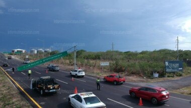 Turbonada “tumba” señalamiento en la Mérida-Progreso