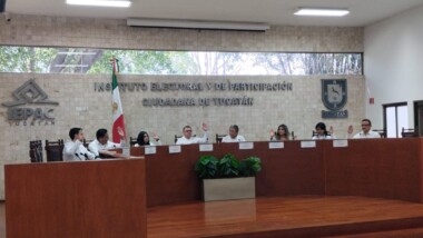 Encierran a funcionarios de casilla en Yodzonot