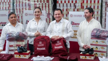 Inicia distribución de útiles del “Bienestar”