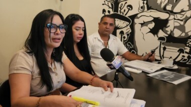 Yucatán: Pide ayuda para recuperar a su hija