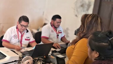 INE exhorta a renovar credenciales