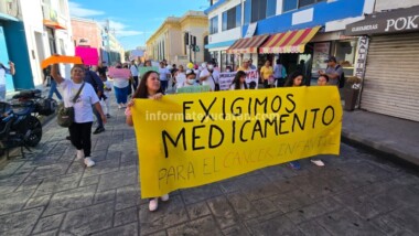 Marchan y denuncian desabasto de medicamentos para el cáncer infantil (video)
