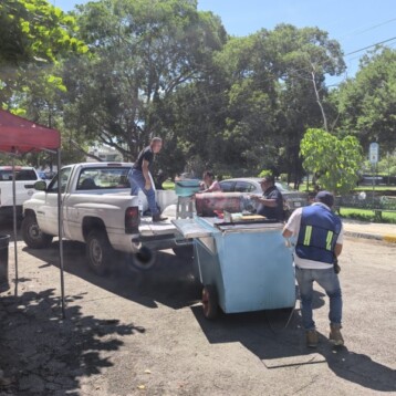 Retiran puestos ambulantes de avenidas