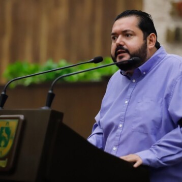 Políticos deben ser autocríticos