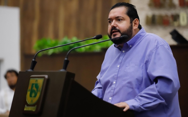 Políticos deben ser autocríticos