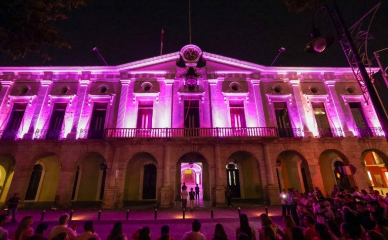 Se unen a la lucha del cáncer de mama