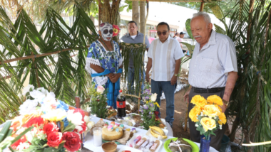 Realizan muestra de altares en el Cereso de Mérida