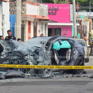 Choque mortal entre camioneta Cupra y un autobús Va y Ven en Mérida