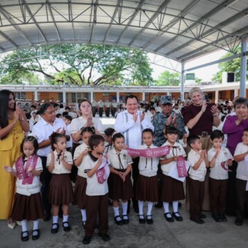 Estudiantes de la primaria Juan Crisóstomo Cano y Cano estrenan Domo