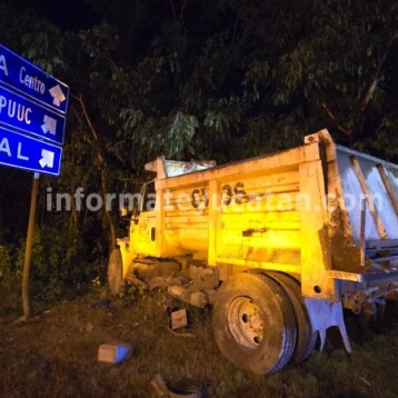Choca volquete del Ayuntamiento de Mérida