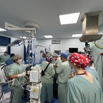 IMSS Yucatán realiza primera cirugía cerebral en adolescente consciente