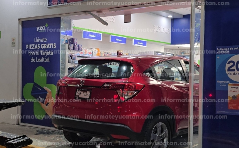 Entra a la farmacia con todo y camioneta