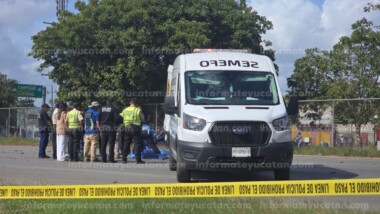 Motociclista muere arrollado en el Periférico de Mérida