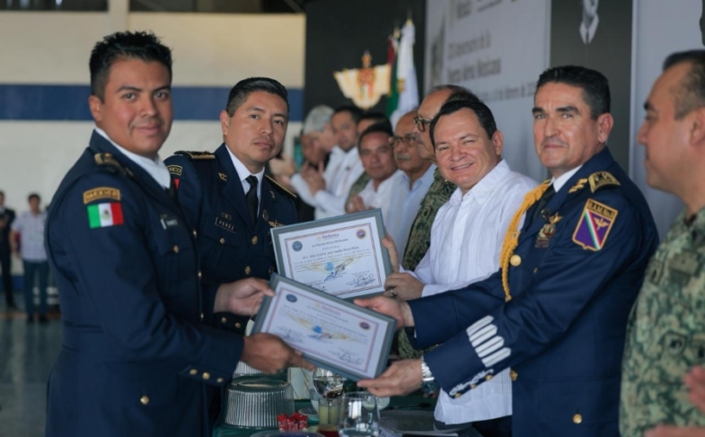 Celebran a la Fuerza Aérea Mexicana
