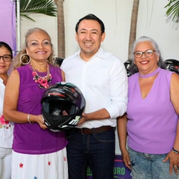 Un casco, una vida: apoyo a mujeres motociclistas