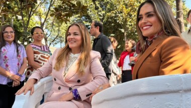 Mérida regala icónicas bancas a la alcaldía Cuahtémoc