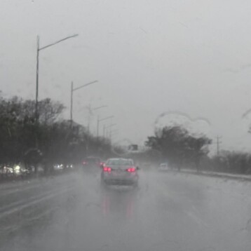 Pronostican un Domingo caluroso y lluvioso