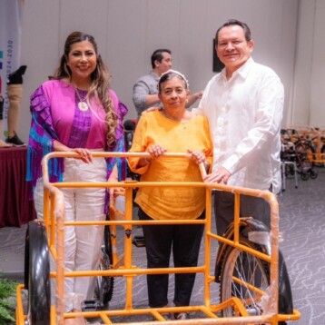 Entregan apoyos para mejorar movilidad y calidad de vida en Yucatán
