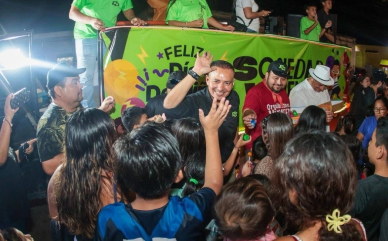 Celebra Sociedad Valiente a niñas y niños de comisarías de Mérida