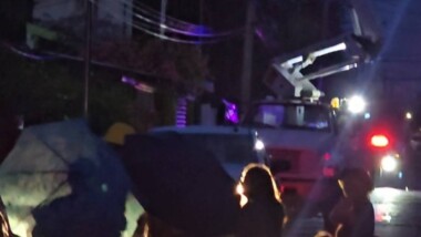 Bloquean calles y avenidas por “apagones” en Mérida