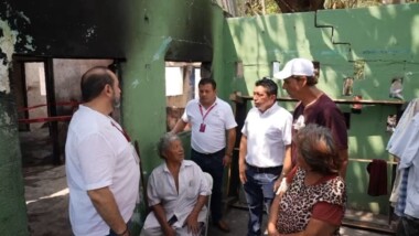 Apoyan a familia afectada tras incendio en Santa Rosa
