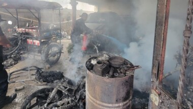 Arde taller de motos en Umán