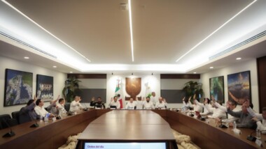 Díaz Mena defiende crédito de $1,500 mdp para evitar crisis del agua en Mérida