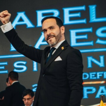 De La Espriella promete “reconstruir” Colombia