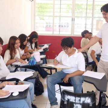 Anuncian nuevo modelo educativo “Planteles Renacimiento Maya”