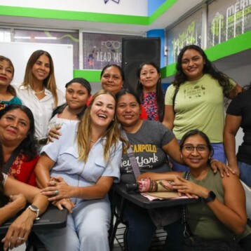 Dzityá estrena Academia Municipal de Inglés