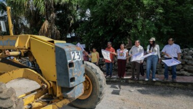 Reconstruyen calles de Kopomá