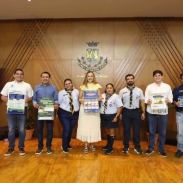 Mérida abre apoyos para cascos, tinacos, cursos y lentes