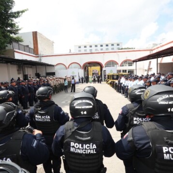 Reconocen a policías municipales