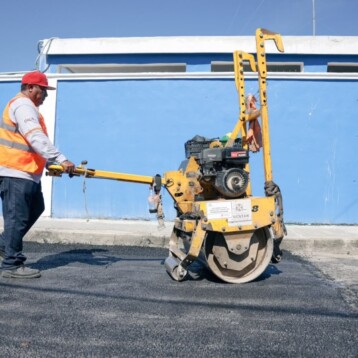 Renacimiento Maya repara calles del fraccionamiento Limones